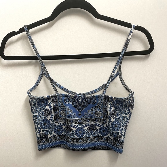 TOPSHOP Pattern Crop Top - Picture 2 of 3